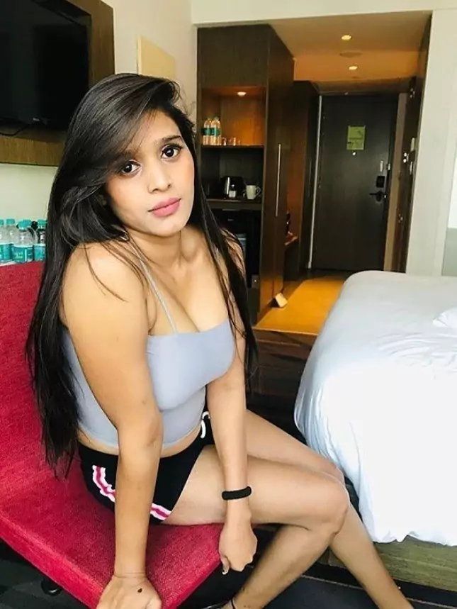 कॉल गर्ल्स सर्विस  तेलियामुरा